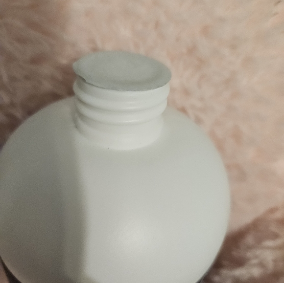 Livingproof shampoo - Picture 4 of 6